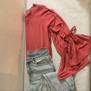 Long sleeve sweater w/flared sleeves✨new w/o tags✨